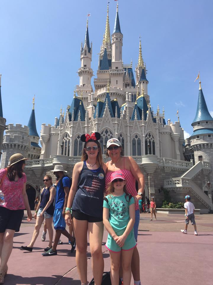 Laura Geldmier-Anderson, Flower Mound, Texas wife gets naked