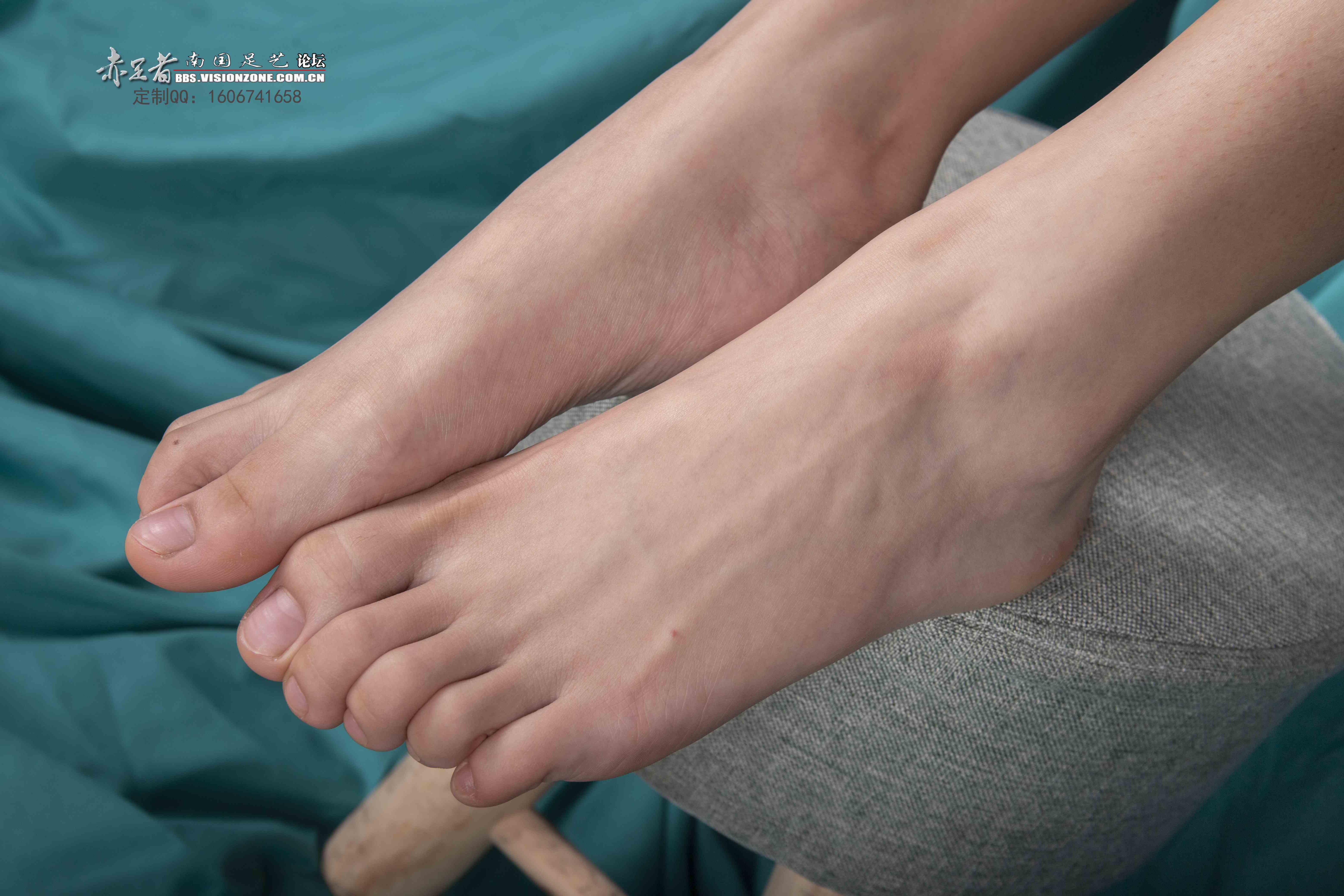 China Beauty Legs and feet 1602