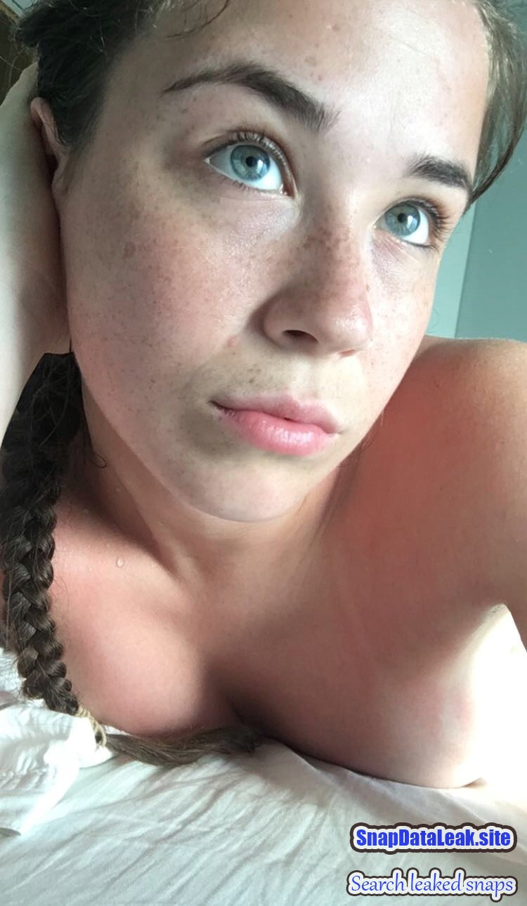 Shy Cute College Girl Pics