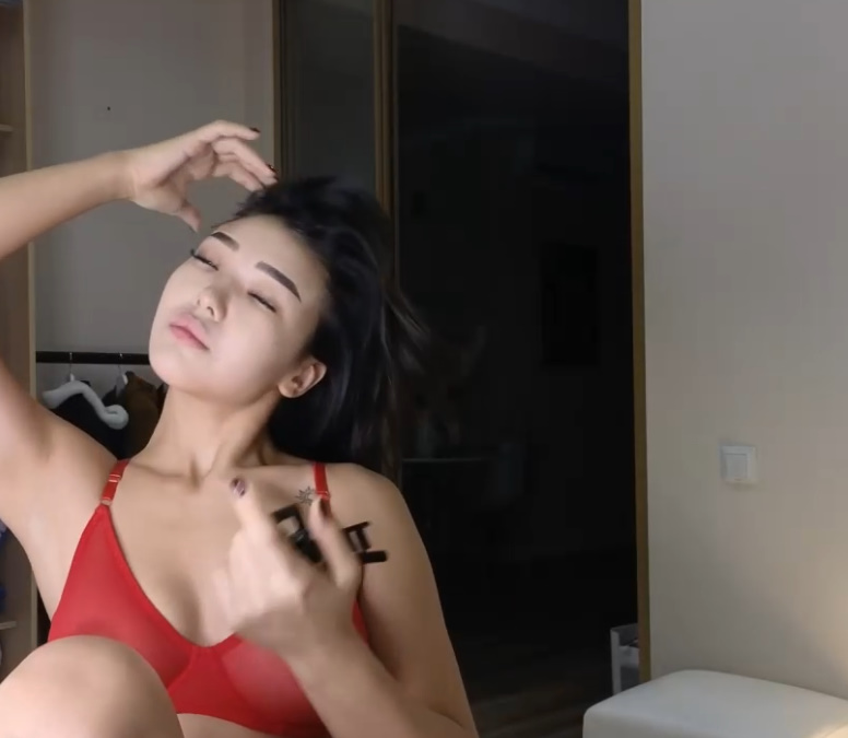 Hot Hot Hot Girl 101