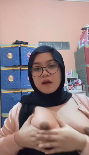 Hot Hot Hot Girl 104