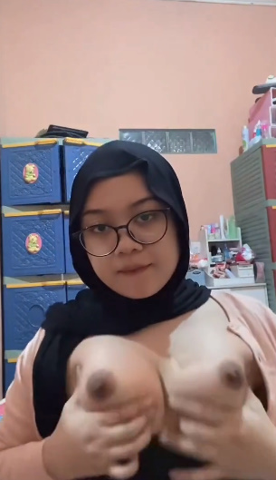 Hot Hot Hot Girl 104