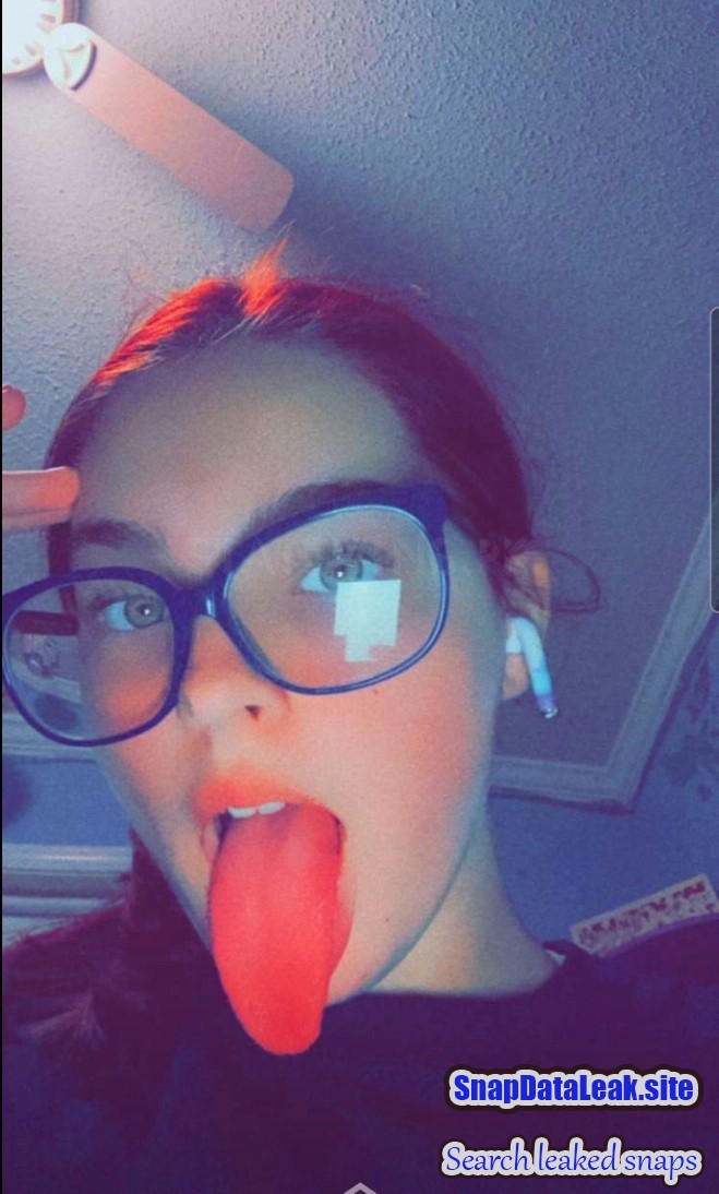 Sexy teen college GF exposed