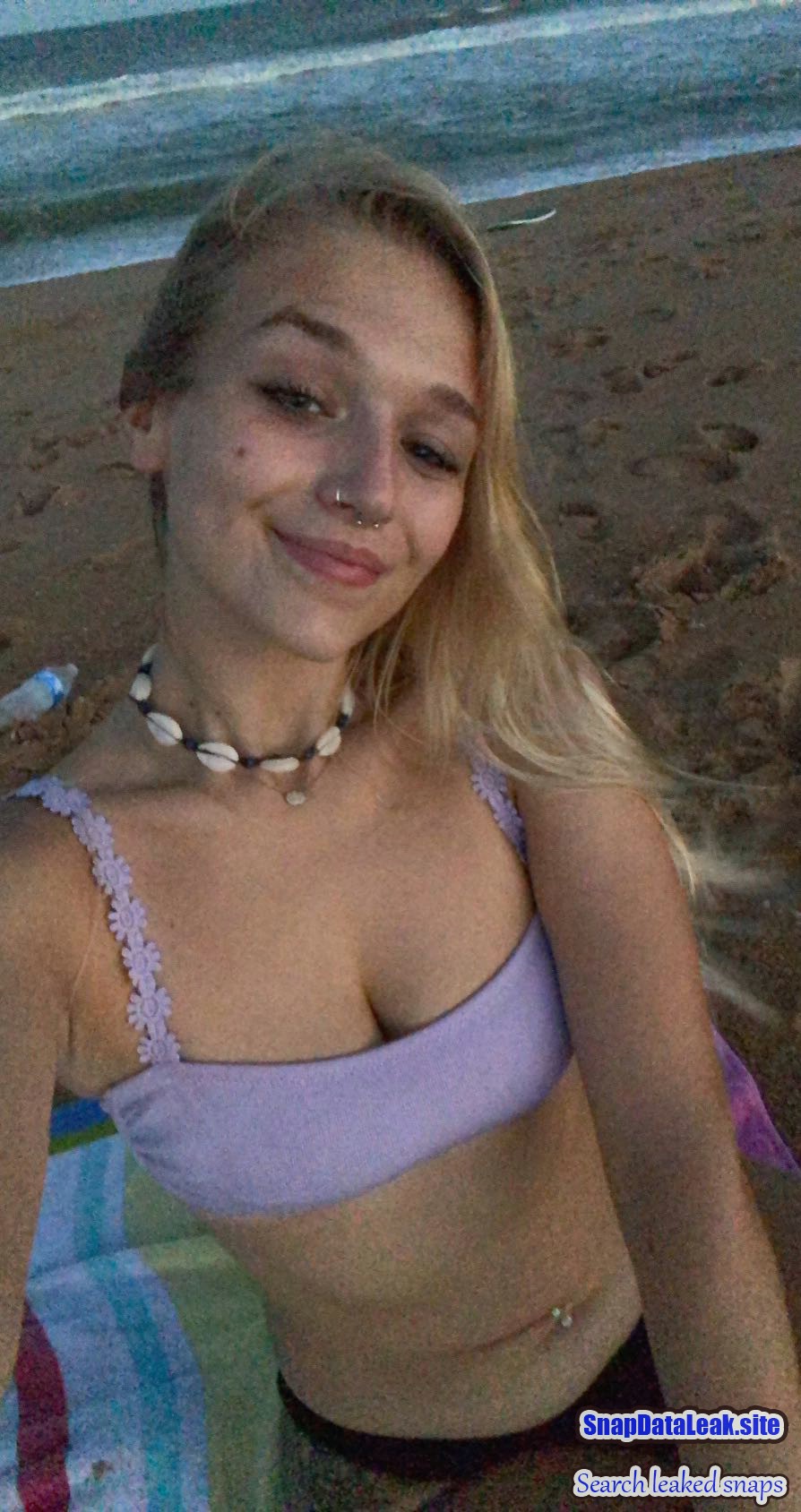 Hot college teen Exposed