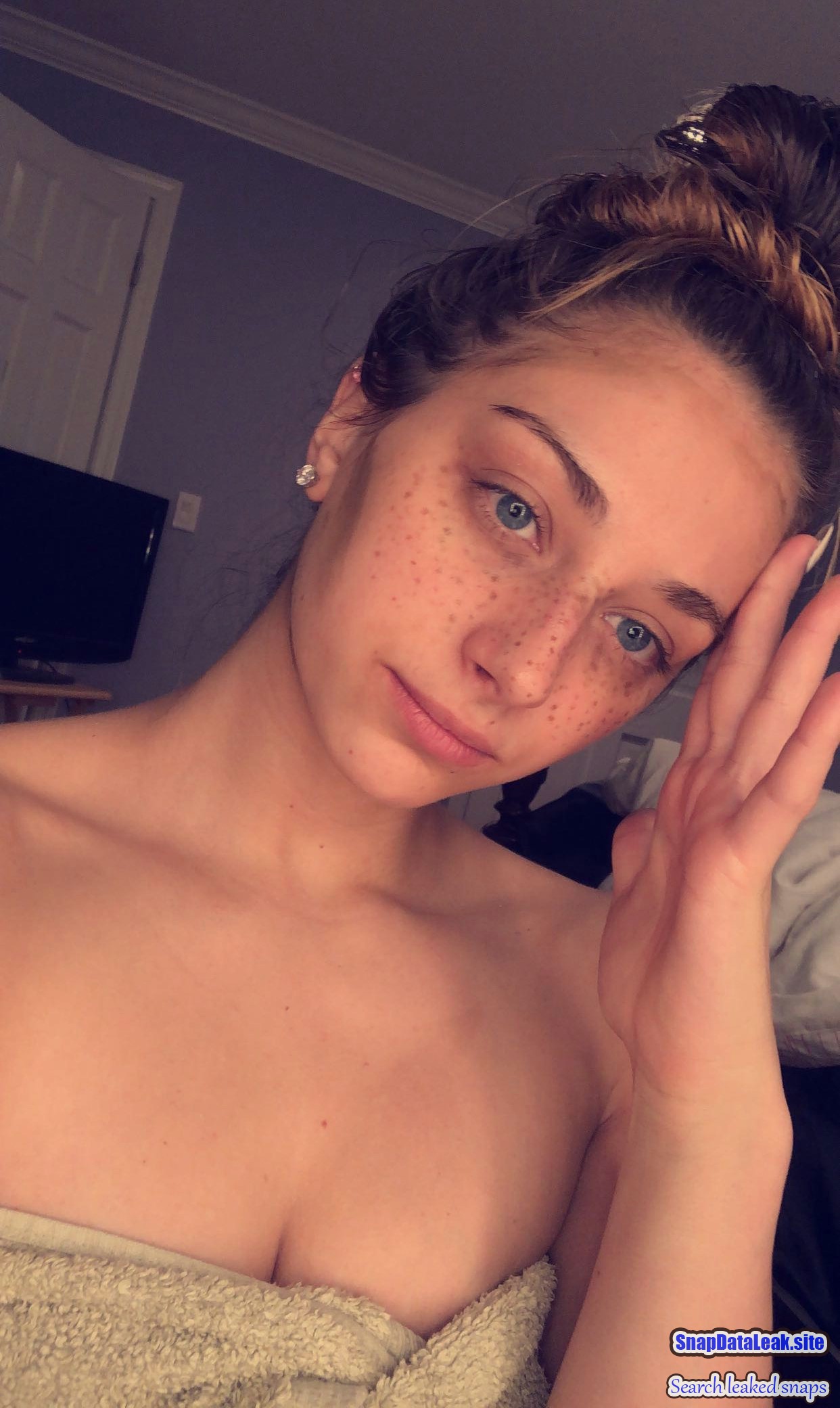 Beautiful light skin perfect body teen exposed