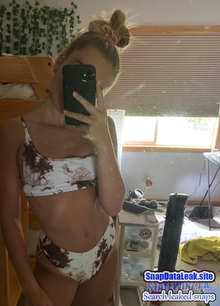Hot blonde teen exposing on Snapchat