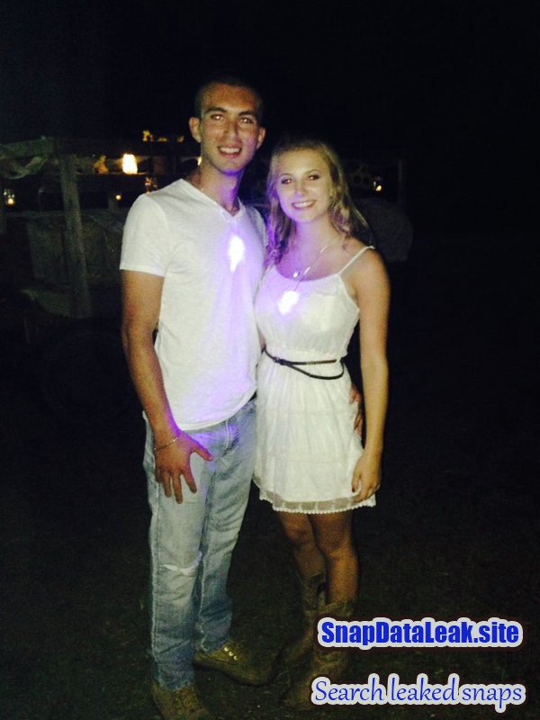 Slim thicc blonde teen Snapchat tease