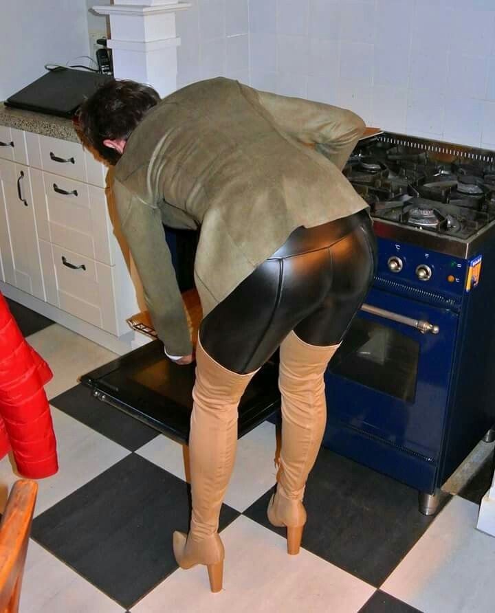 MA FEMME EN TENUE DE PUTE