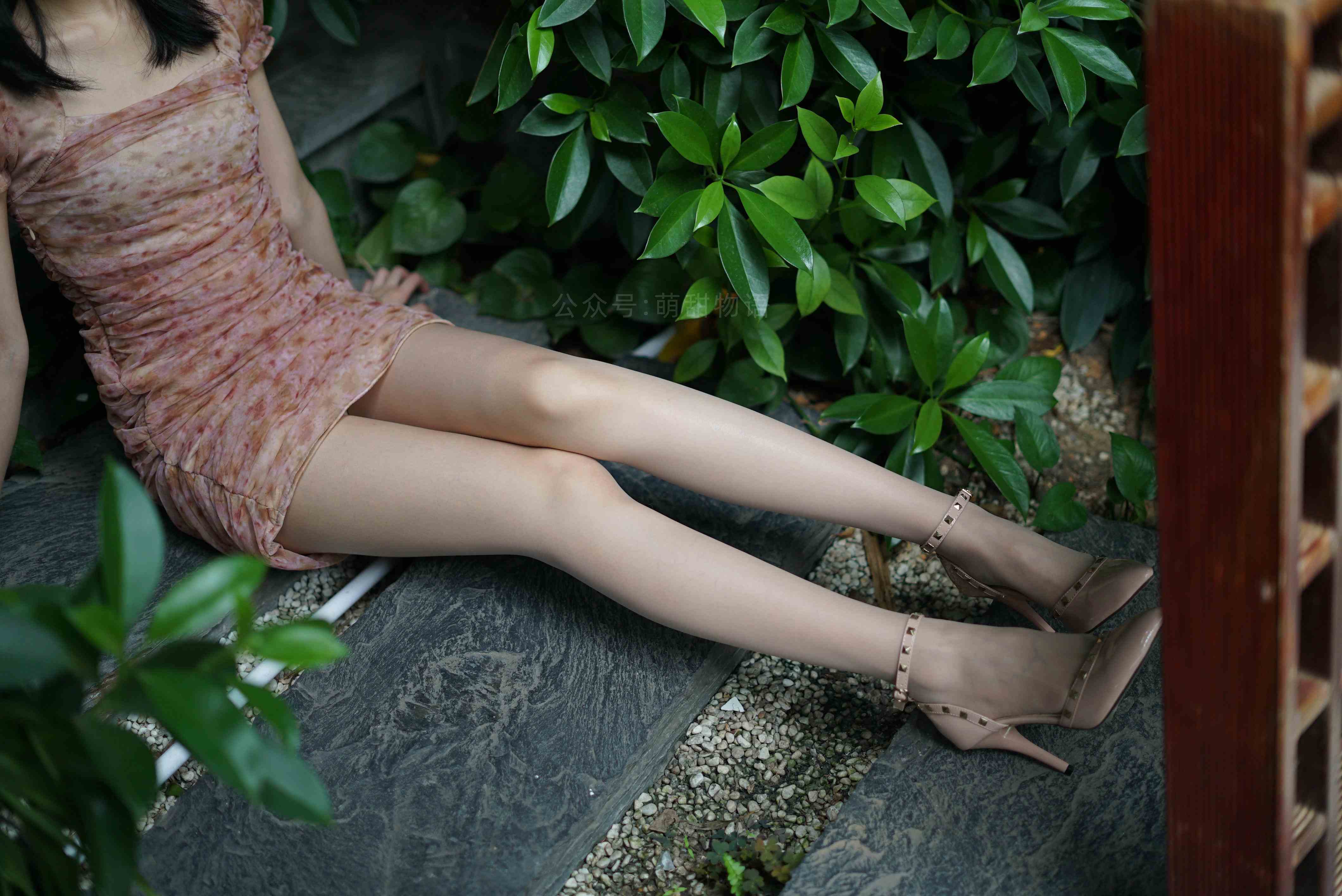 China Beauty Legs and feet 1635