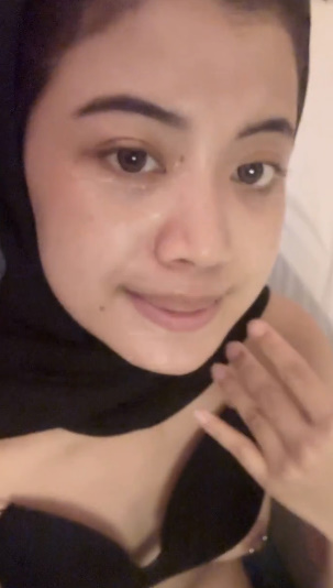 Hot Hot Hot Girl 105