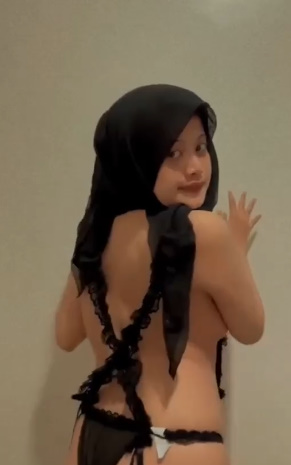 Hot Hot Hot Girl 106