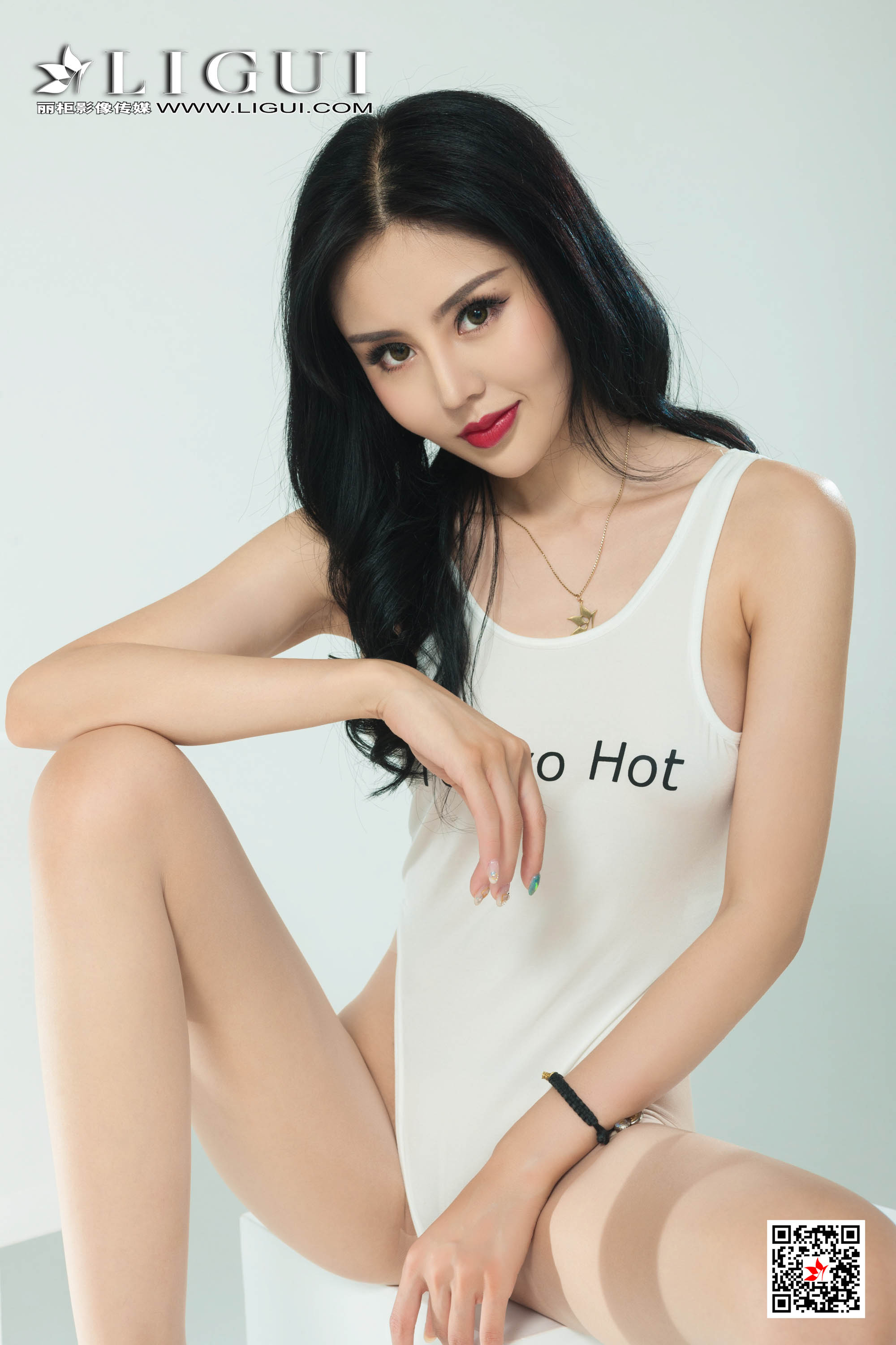 pretty lady dirty feet 176