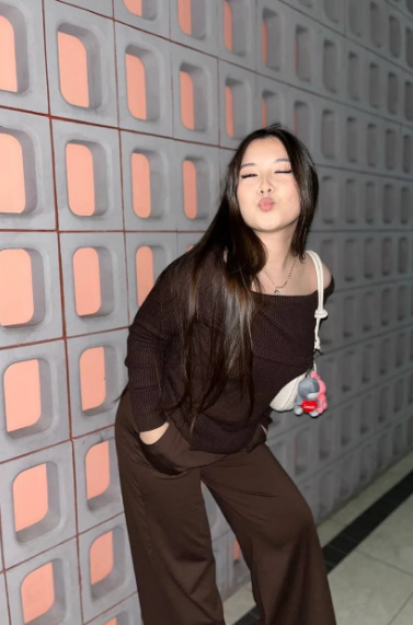 Hot Hot Hot Girl 109