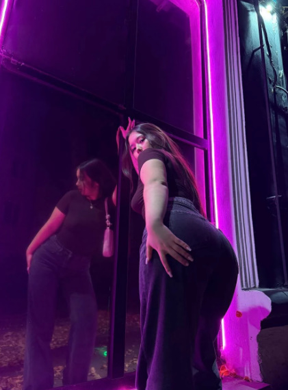 Hot Hot Hot Girl 109