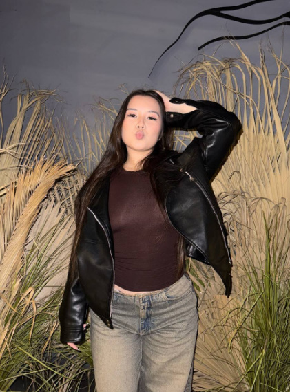 Hot Hot Hot Girl 109