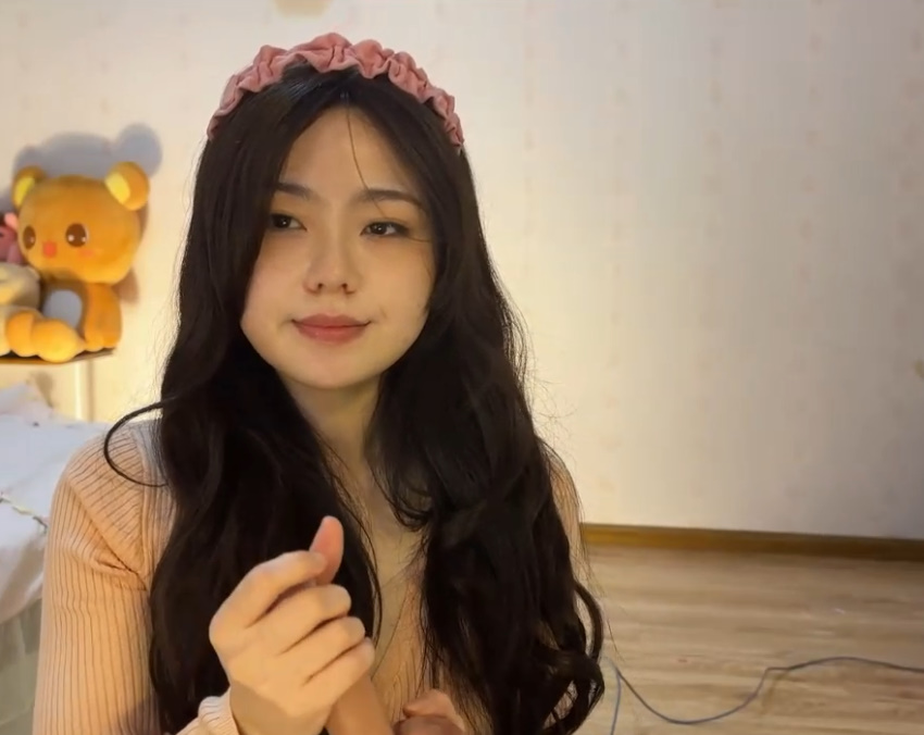 Hot Hot Hot Girl 110