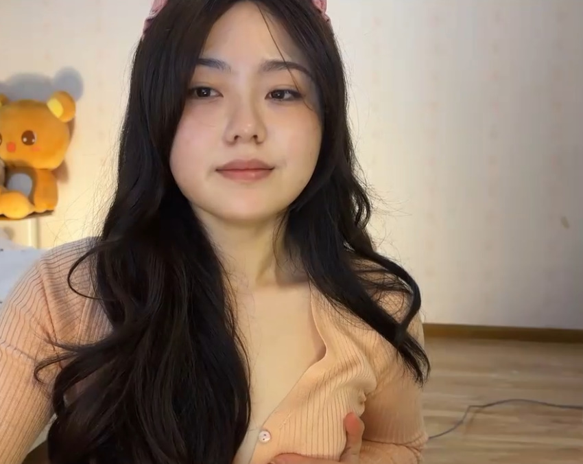 Hot Hot Hot Girl 110