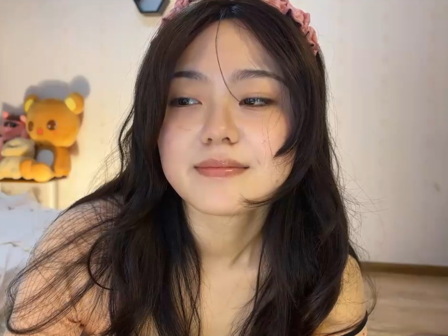 Hot Hot Hot Girl 111