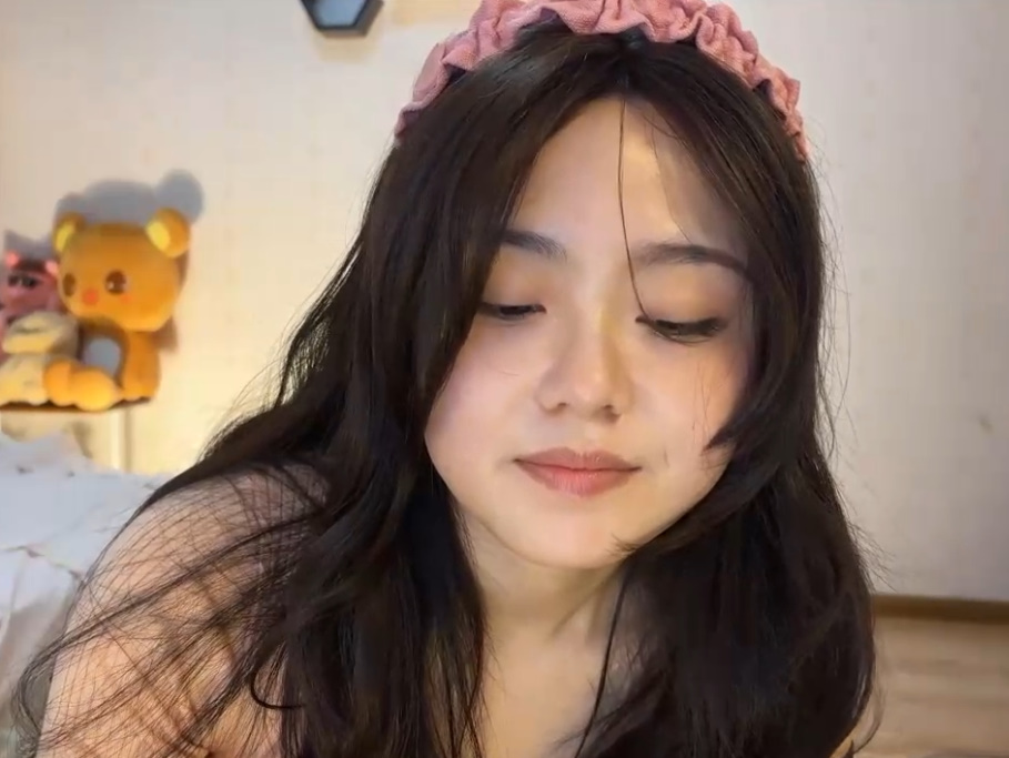 Hot Hot Hot Girl 111