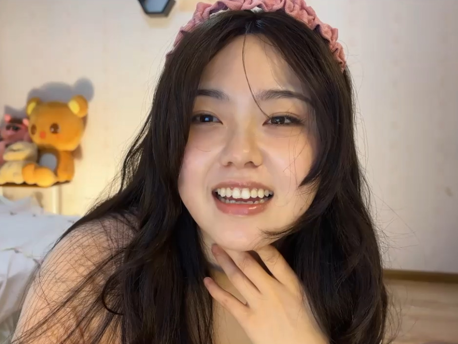 Hot Hot Hot Girl 111