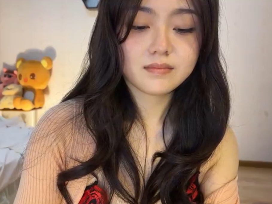 Hot Hot Hot Girl 111