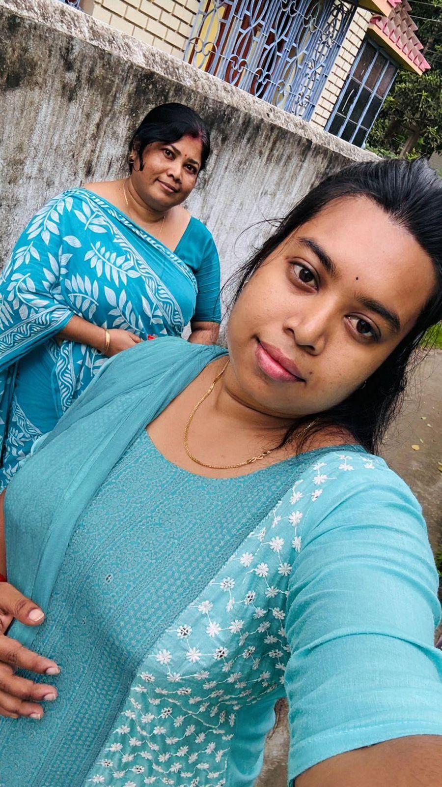 Desi boudi real lesbian couple