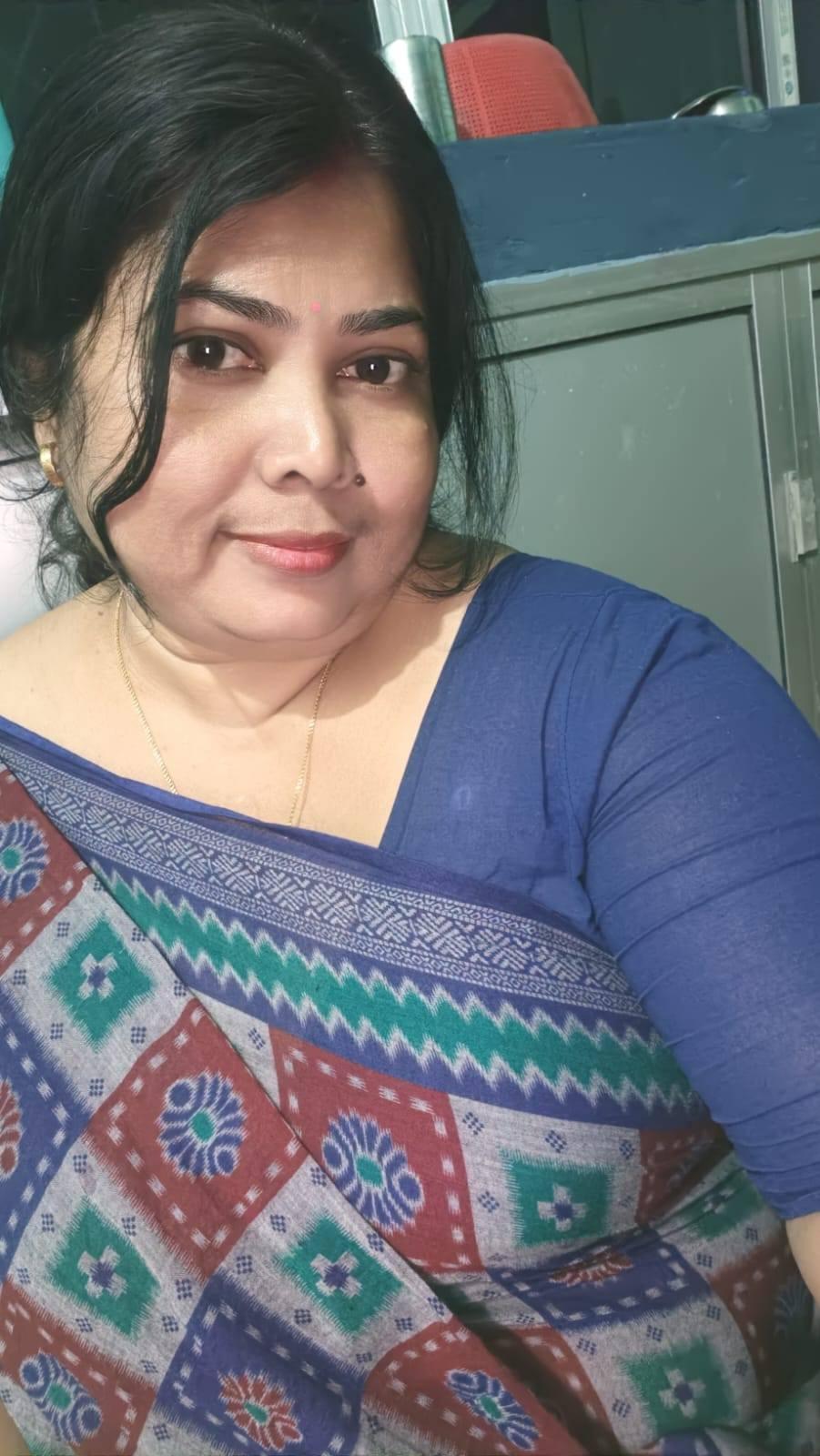 Desi boudi real lesbian couple