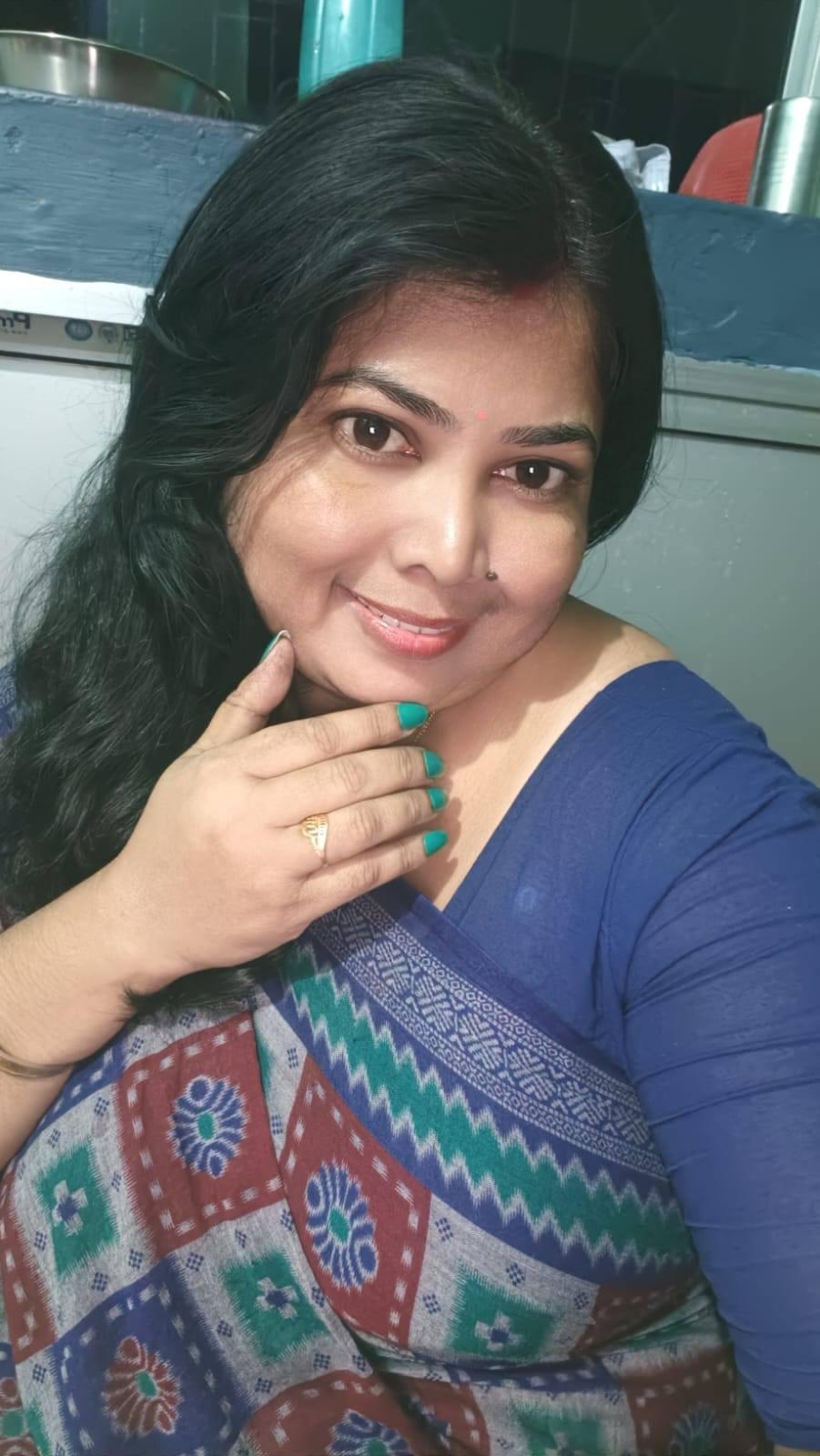 Desi boudi real lesbian couple