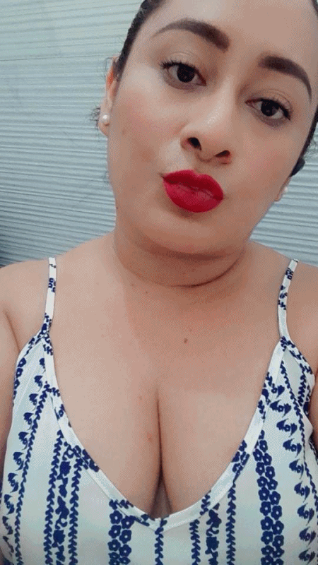 luciendo sexosa Tetas 36C de Michoacan