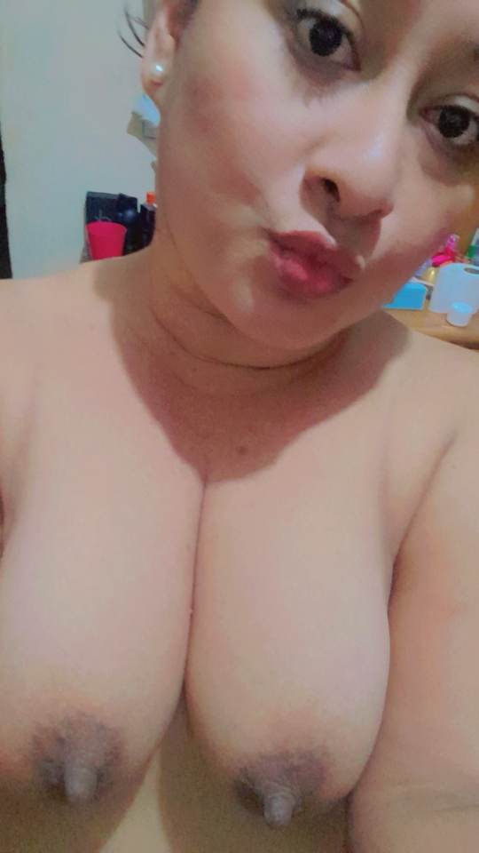 luciendo sexosa Tetas 36C de Michoacan