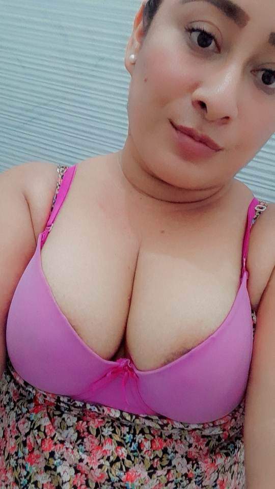 luciendo sexosa Tetas 36C de Michoacan