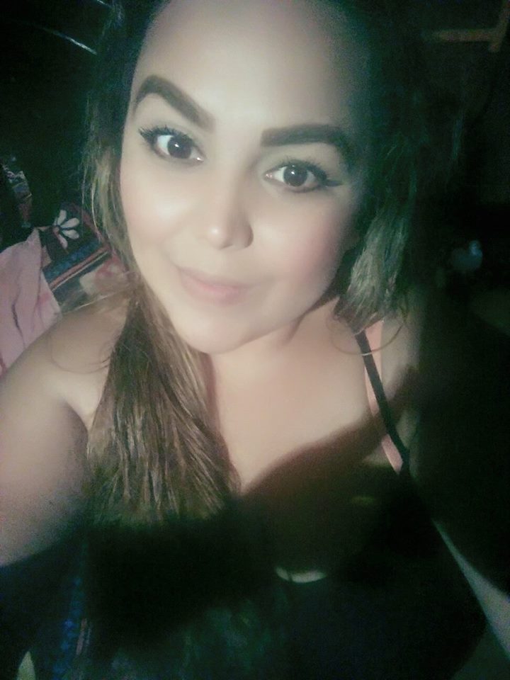 Una gordita tetona clásico bien cachonda