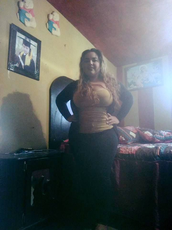 Una gordita tetona clásico bien cachonda