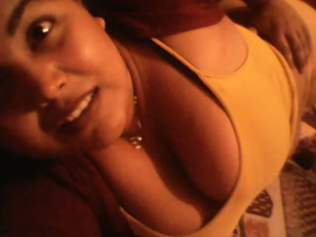 Una gordita tetona clásico bien cachonda