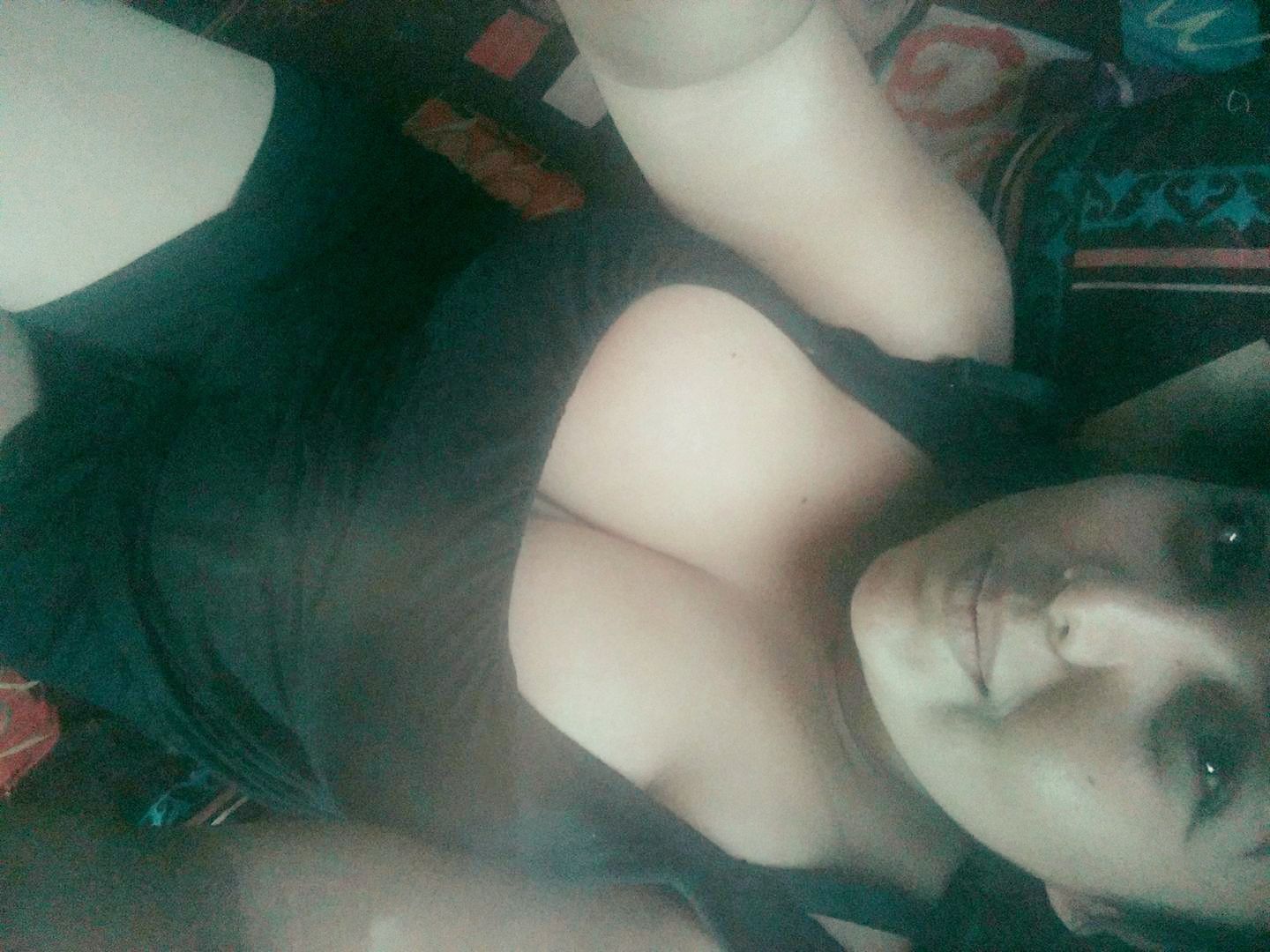 Una gordita tetona clásico bien cachonda