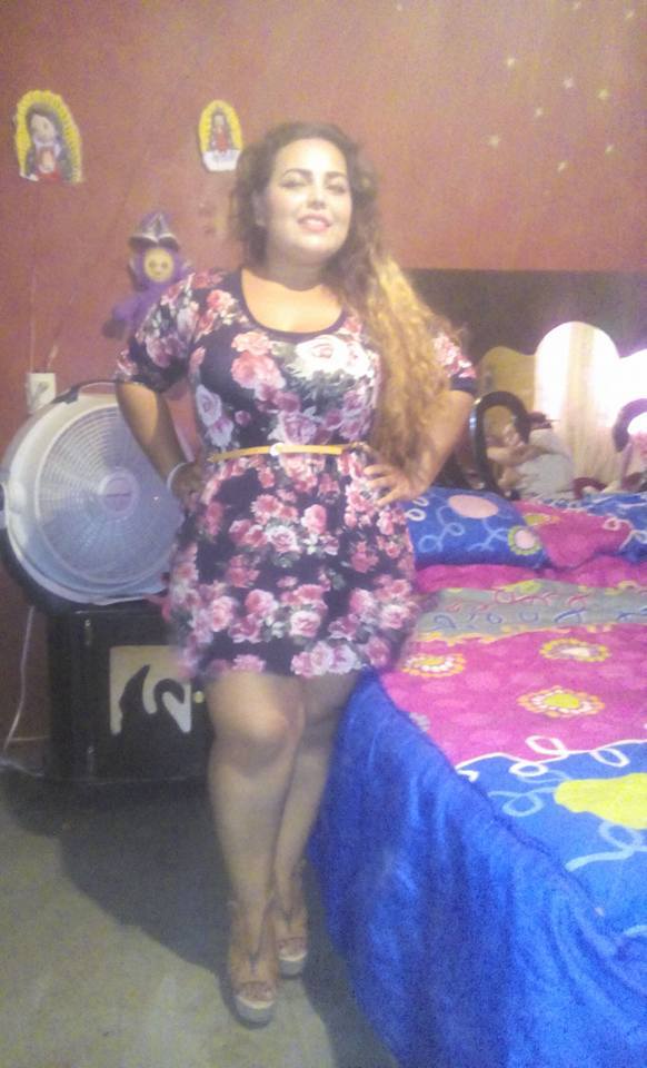 Una gordita tetona clásico bien cachonda