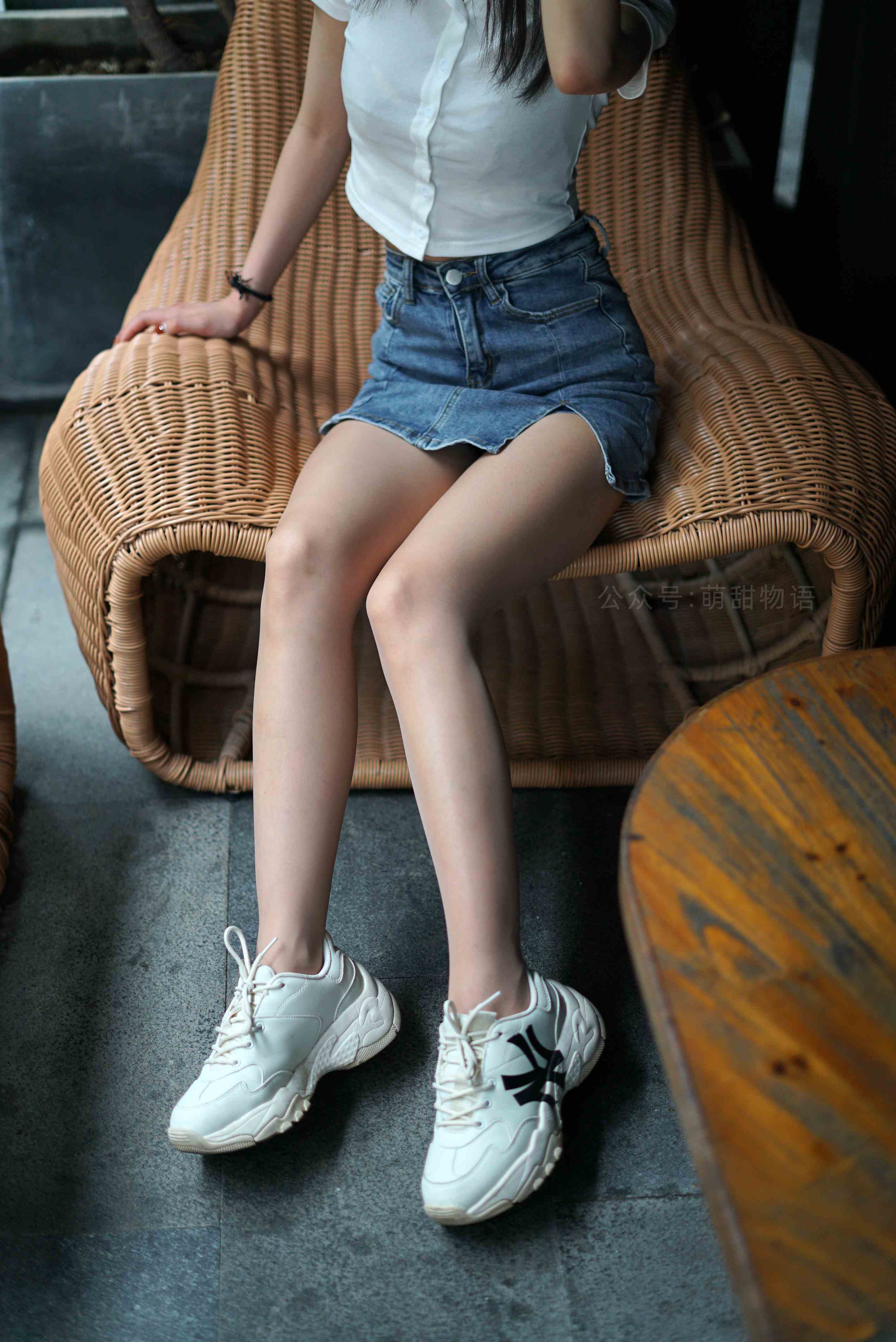 China Beauty Legs and feet 1672