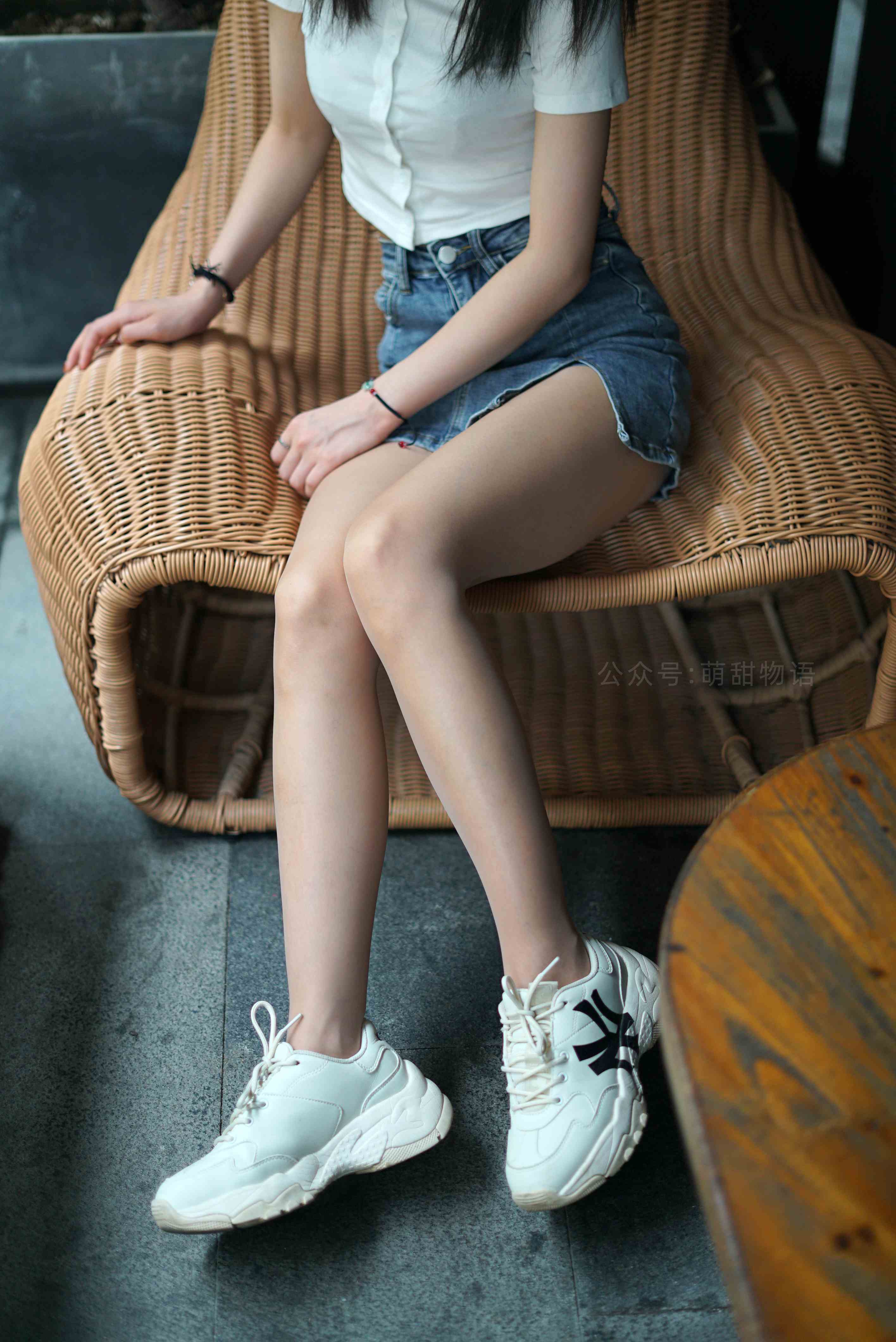 China Beauty Legs and feet 1672