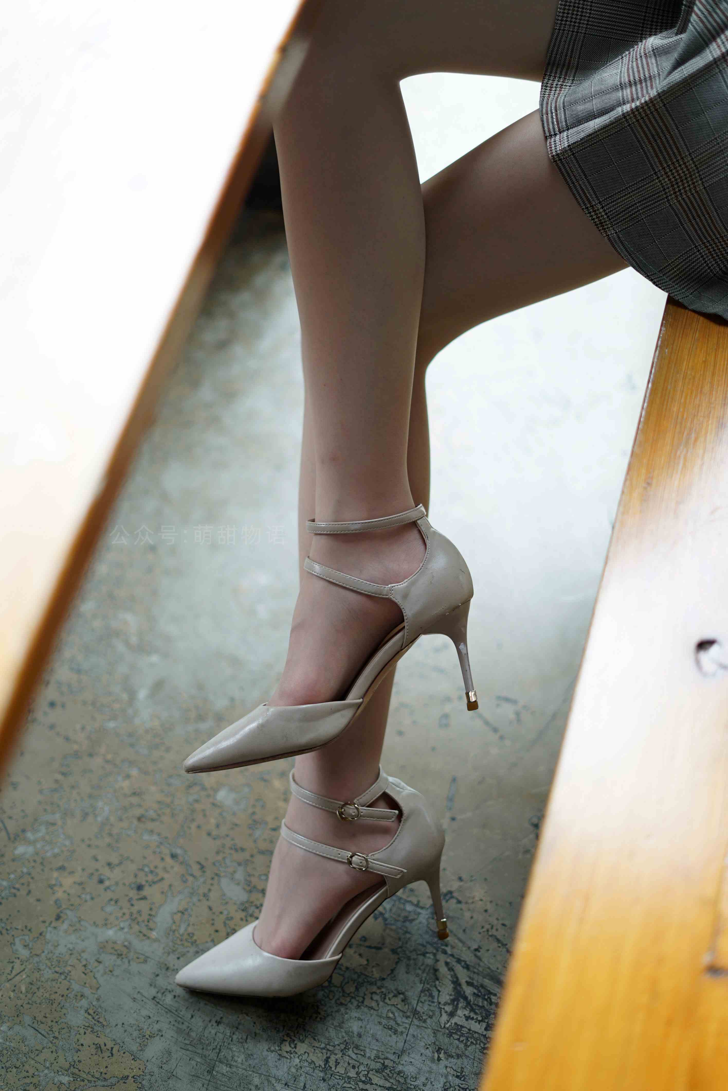 China Beauty Legs and feet 1674