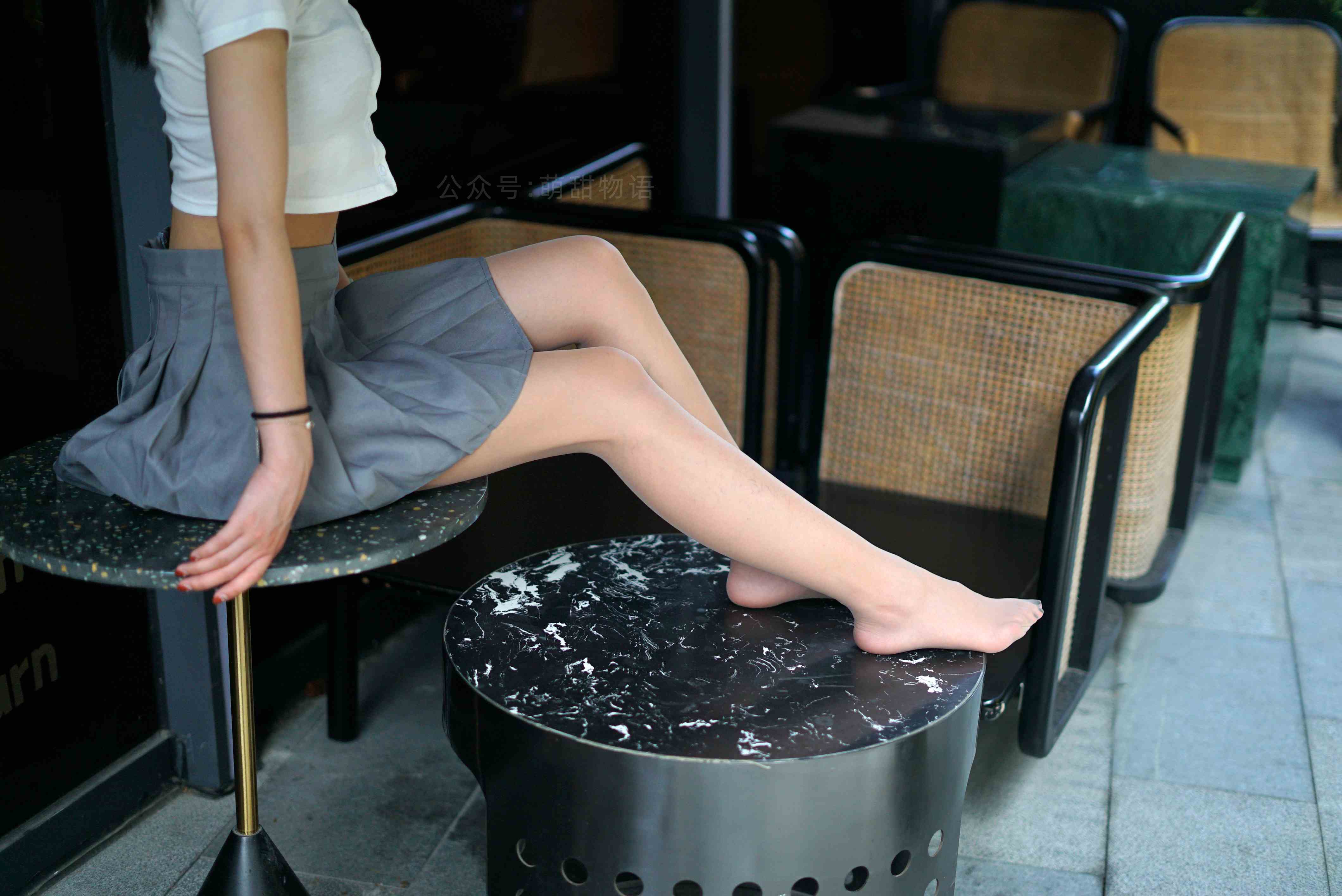 China Beauty Legs and feet 1677