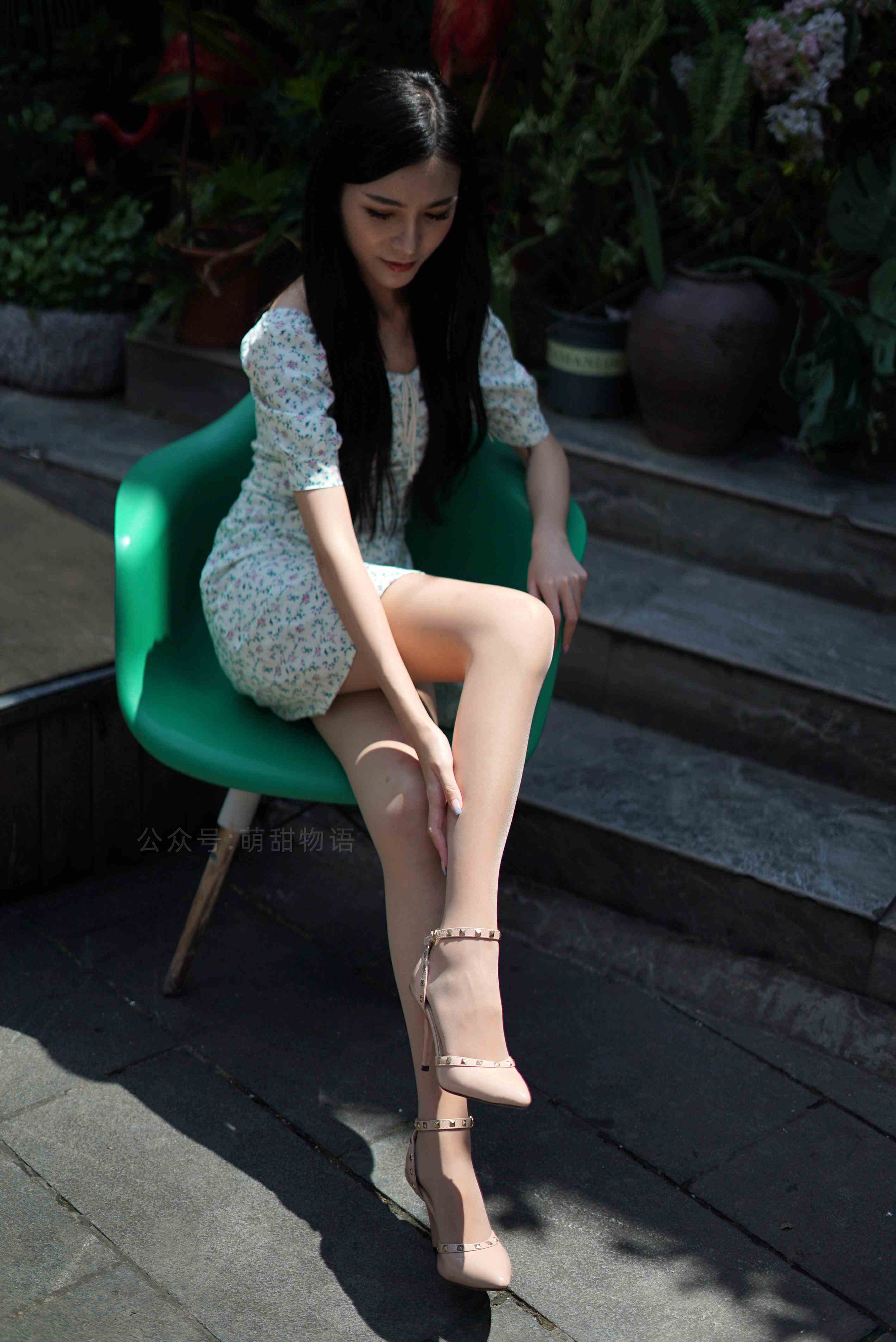 China Beauty Legs and feet 1684