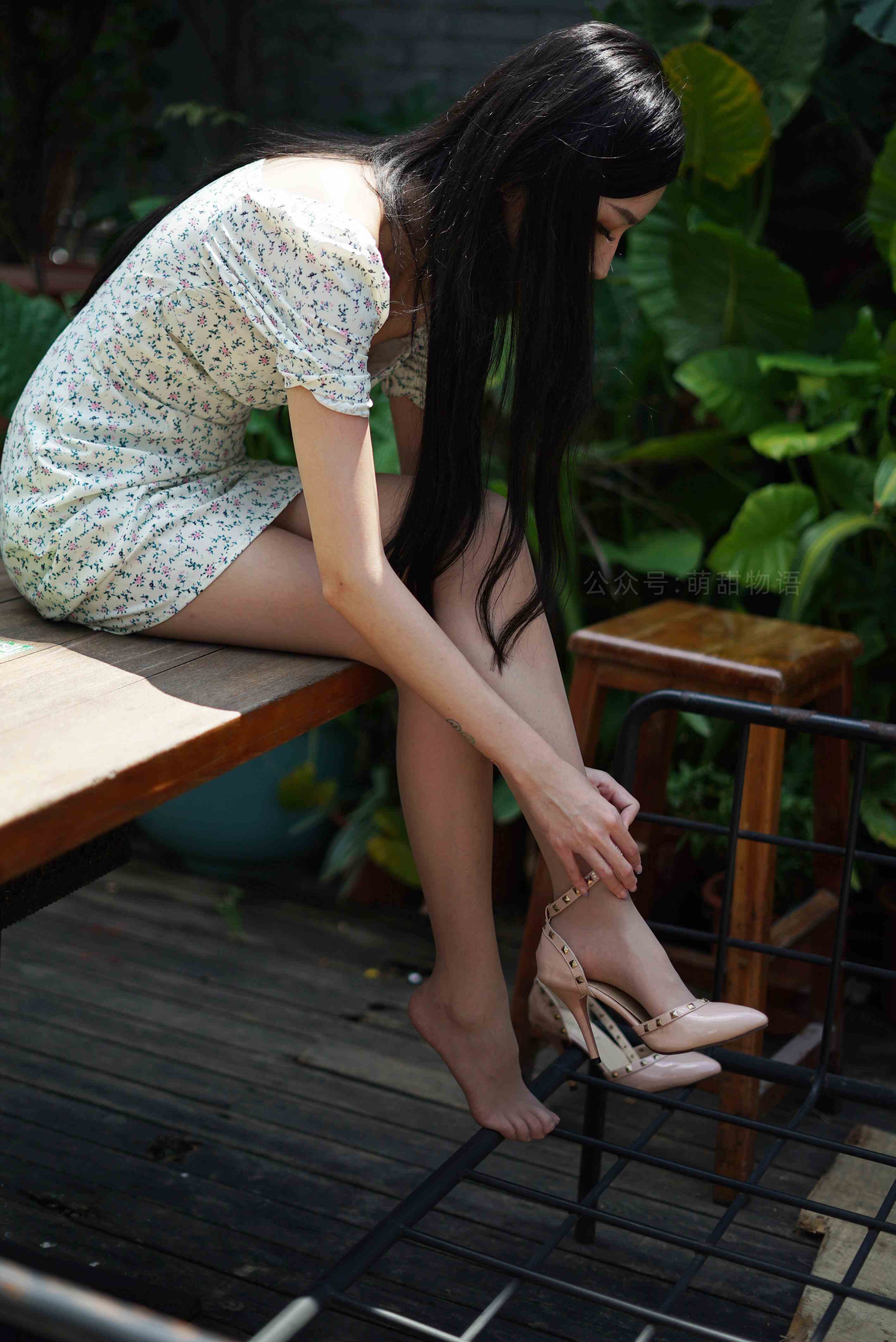 China Beauty Legs and feet 1684