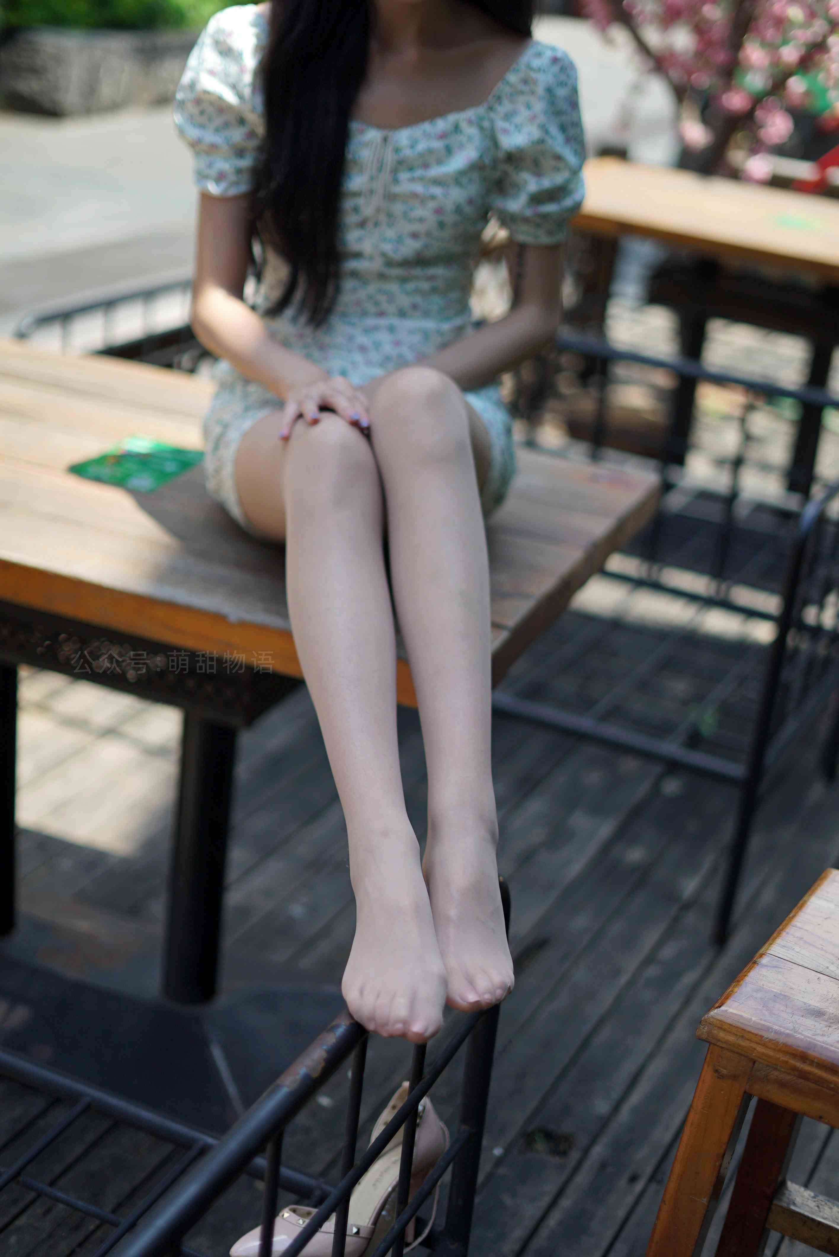 China Beauty Legs and feet 1684