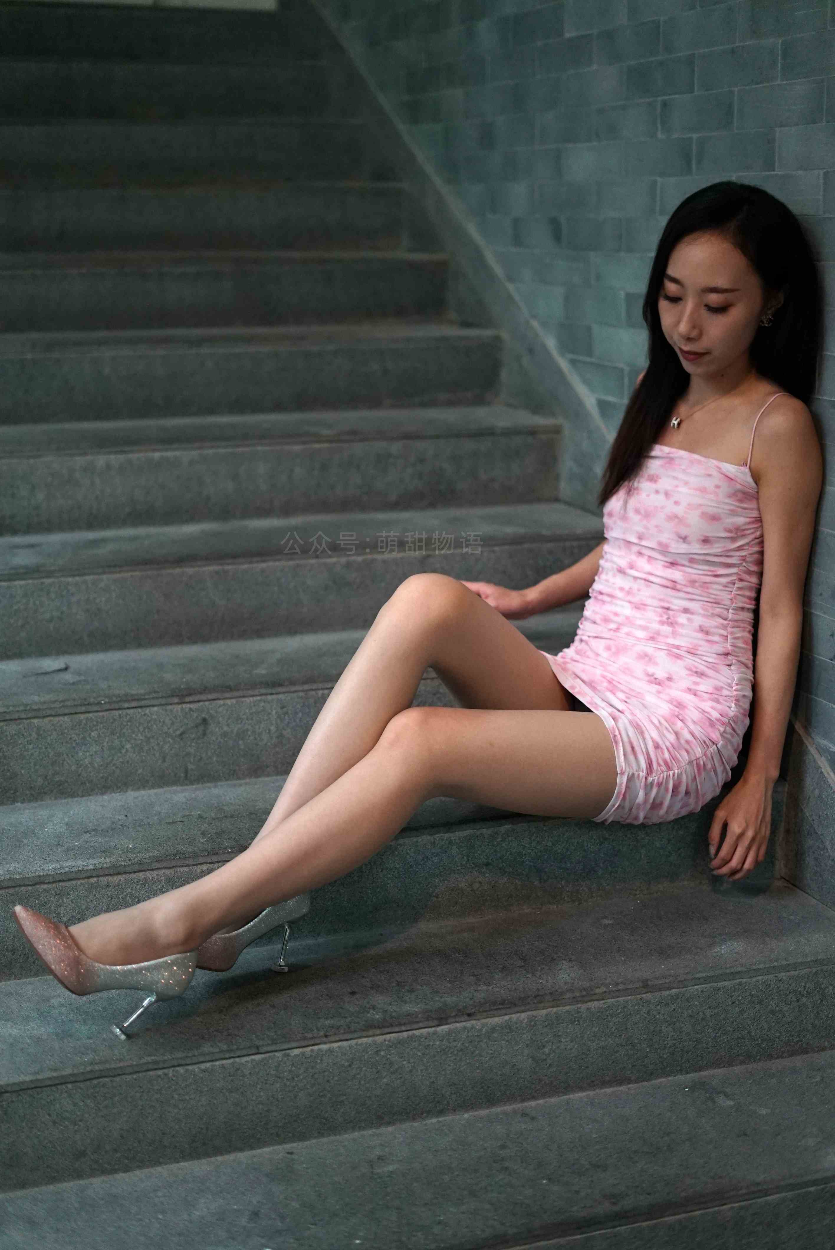 China Beauty Legs and feet 1689