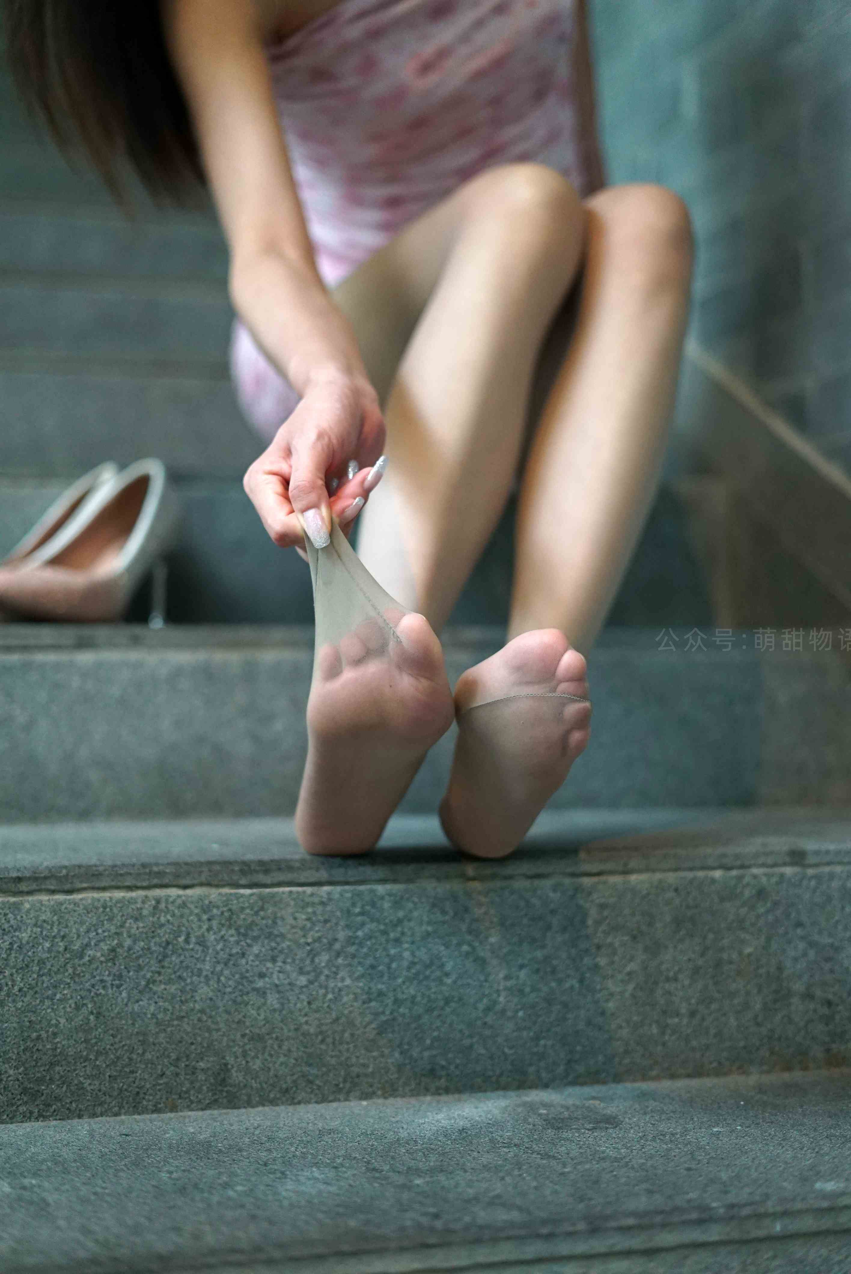 China Beauty Legs and feet 1689