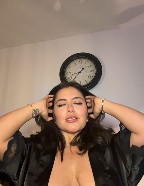 Hot Hot Hot Girl 122