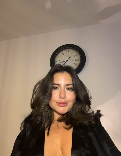 Hot Hot Hot Girl 122