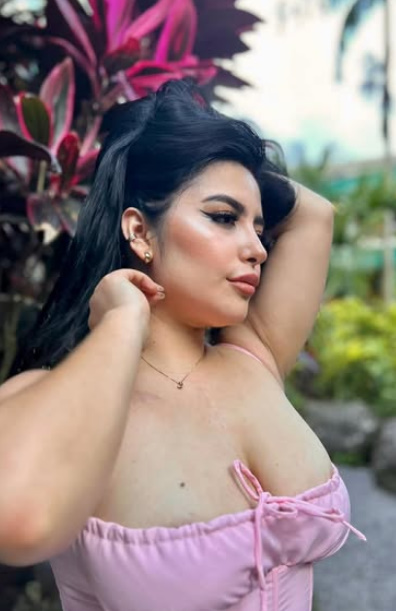 Hot Hot Hot Girl 122