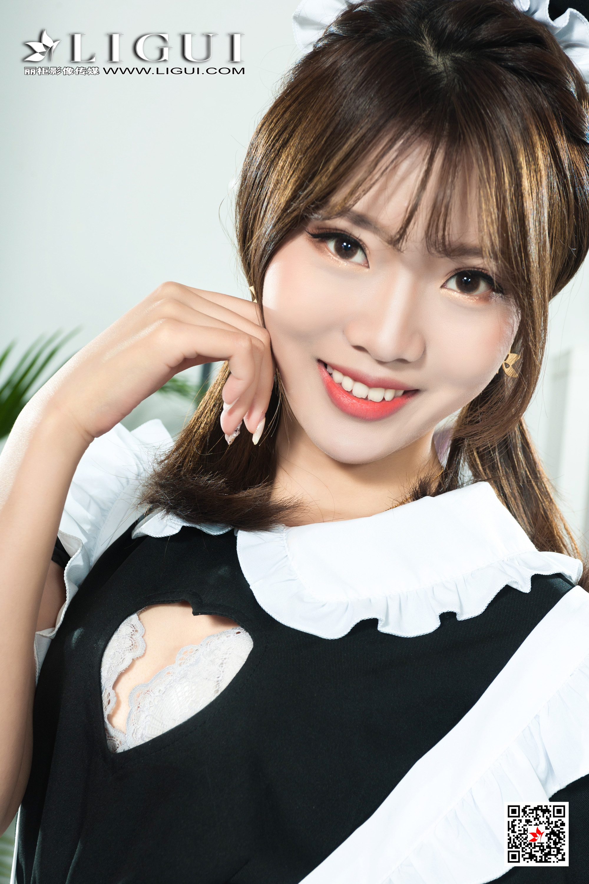 pretty lady dirty feet 188