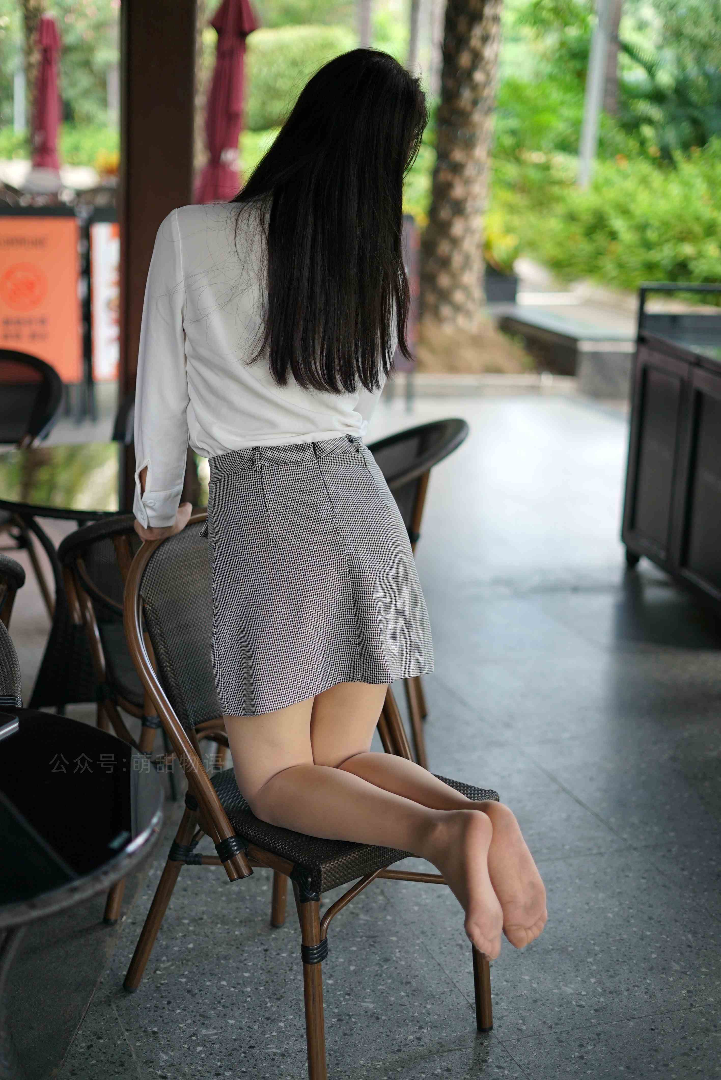 China Beauty Legs and feet 1693